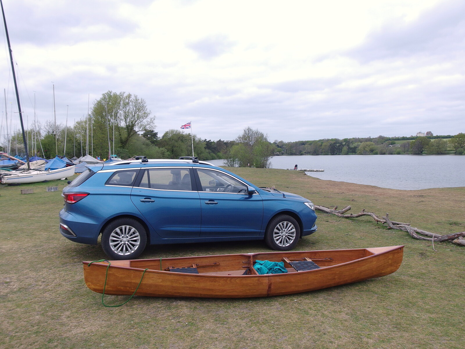 The Canoe's First Outing, Weybread Lake, Harleston - 1st May 2022: At the boat club for a test paddle around