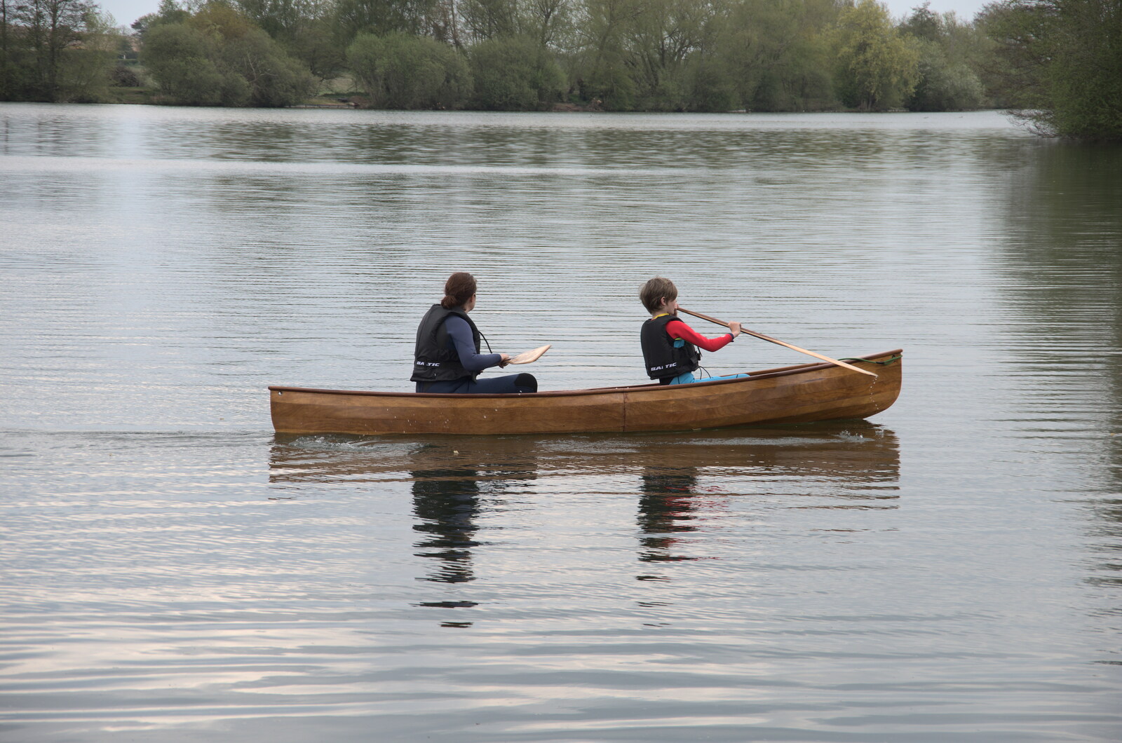 The Canoe's First Outing, Weybread Lake, Harleston - 1st May 2022: Isobel and Harry pootle around