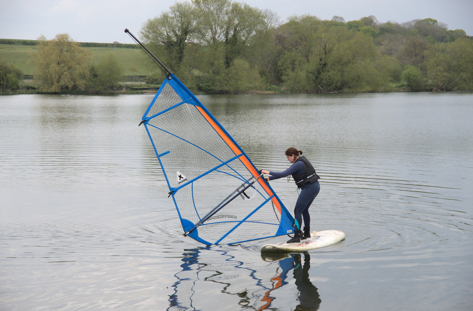 The Canoe's First Outing, Weybread Lake, Harleston - 1st May 2022: Isobel goes windsurfing
