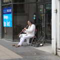 2022 Some dude plays recorder on London Street