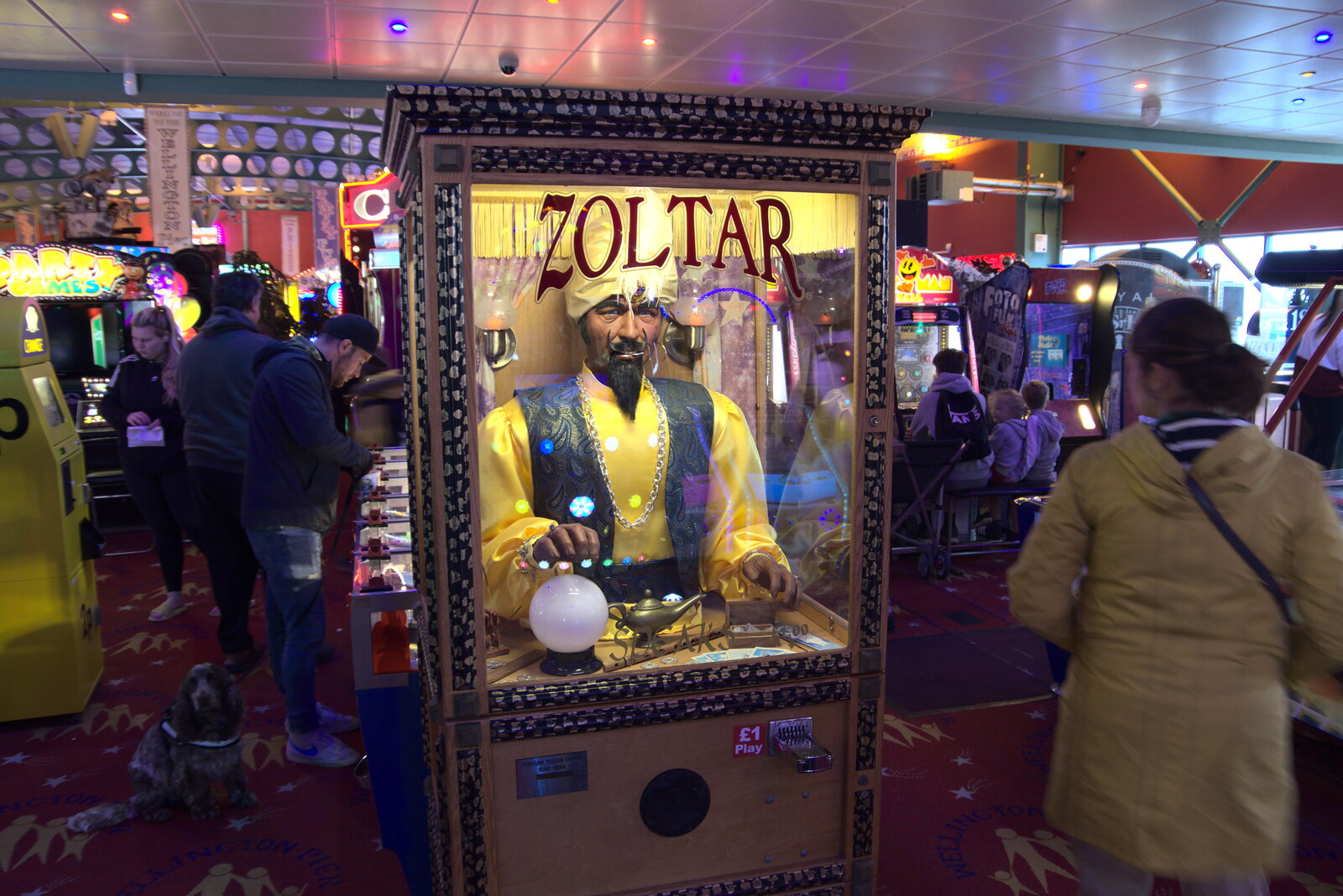 Zoltar speaks from Faded Seaside Glamour: A Weekend in Great Yarmouth, Norfolk - 29th May 2022