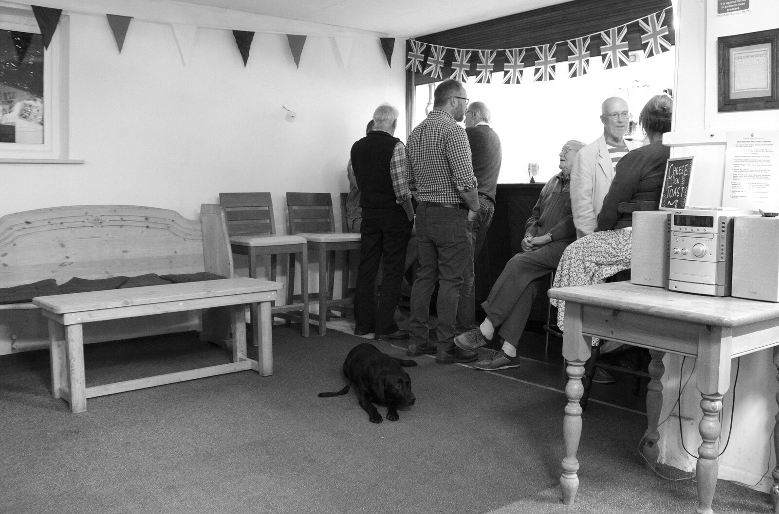 A sad-looking labrador by the bar from The Gislingham Silver Band at Barningham, Suffolk - 3rd June 2022