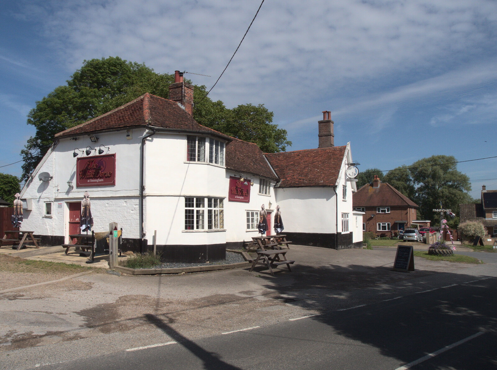 A Bike Ride Miscellany, Brome to Cotton, Suffolk - 6th June 2022: The White Horse at Finningham