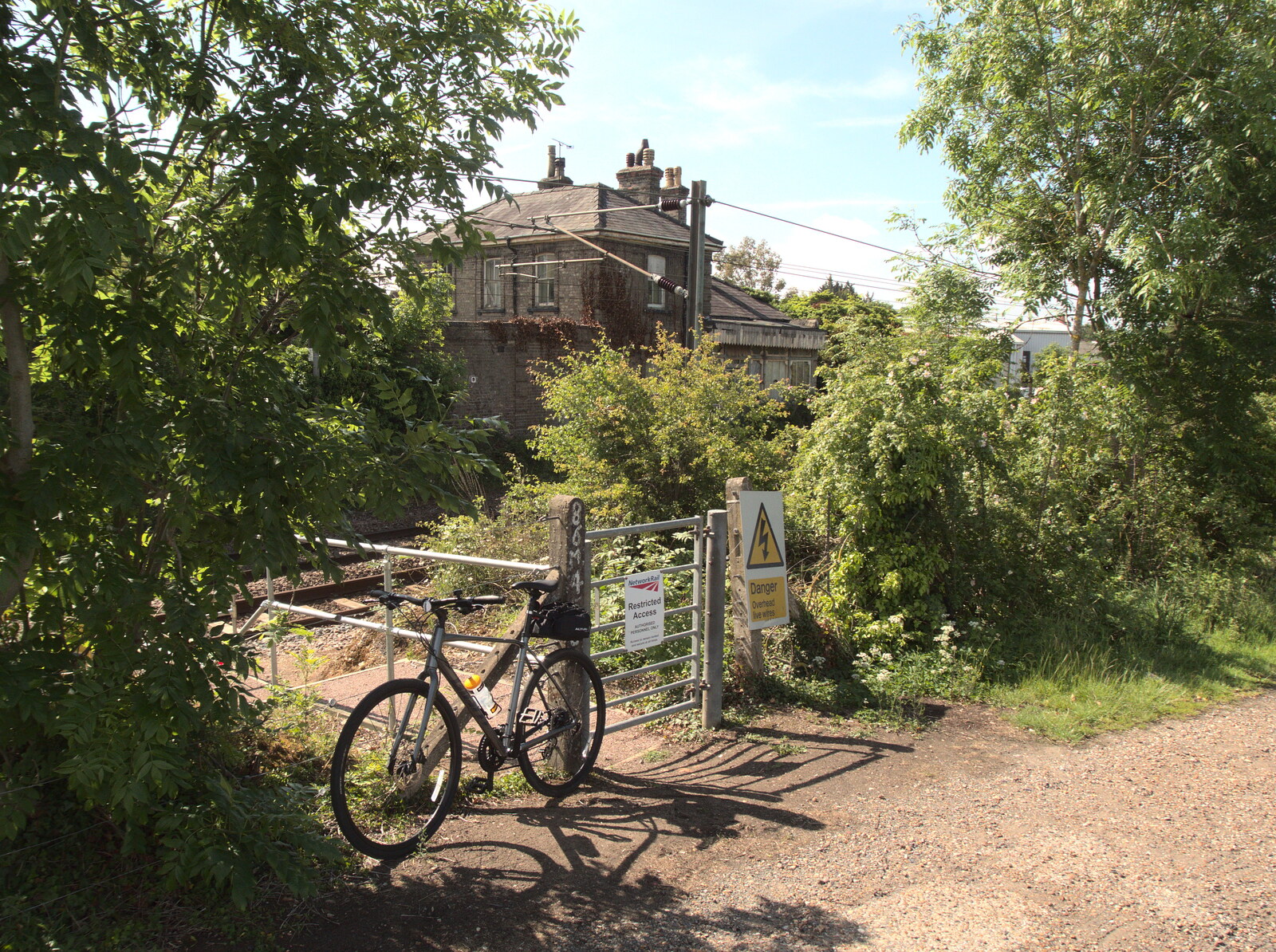 A Bike Ride Miscellany, Brome to Cotton, Suffolk - 6th June 2022: Nosher's bike near the old railway station