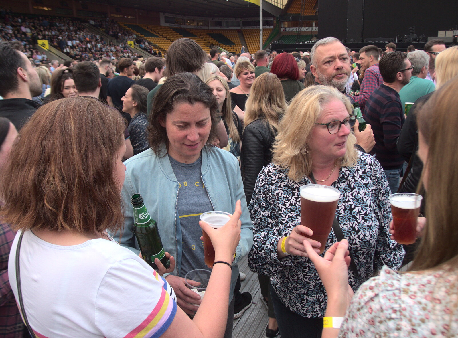 The Killers at Carrow Road, Norwich, Norfolk - 9th June 2022: Megan gets an extra-large beer