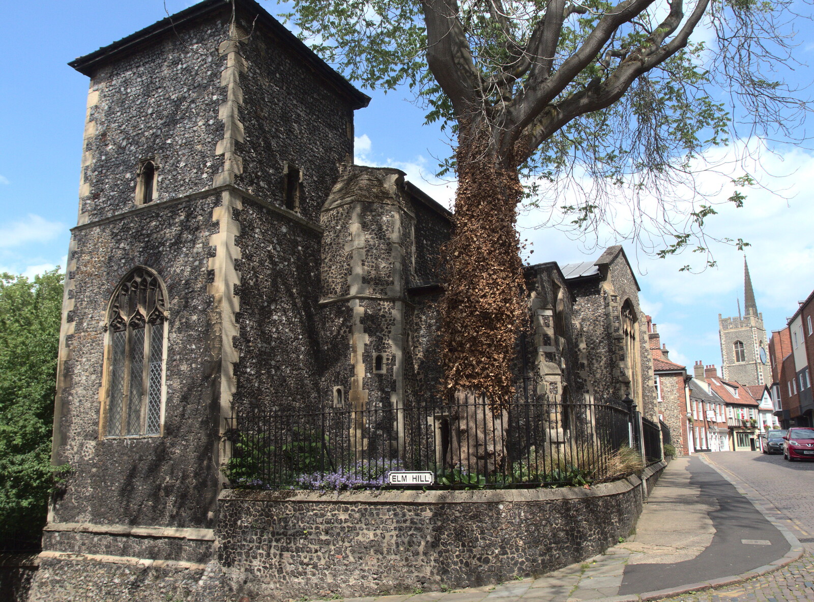 Fred's Flute Exam and Sean and Hannah Visit, Norwich and Brome, Suffolk - 18th June 2022: A Romanesque church on Elm Hill