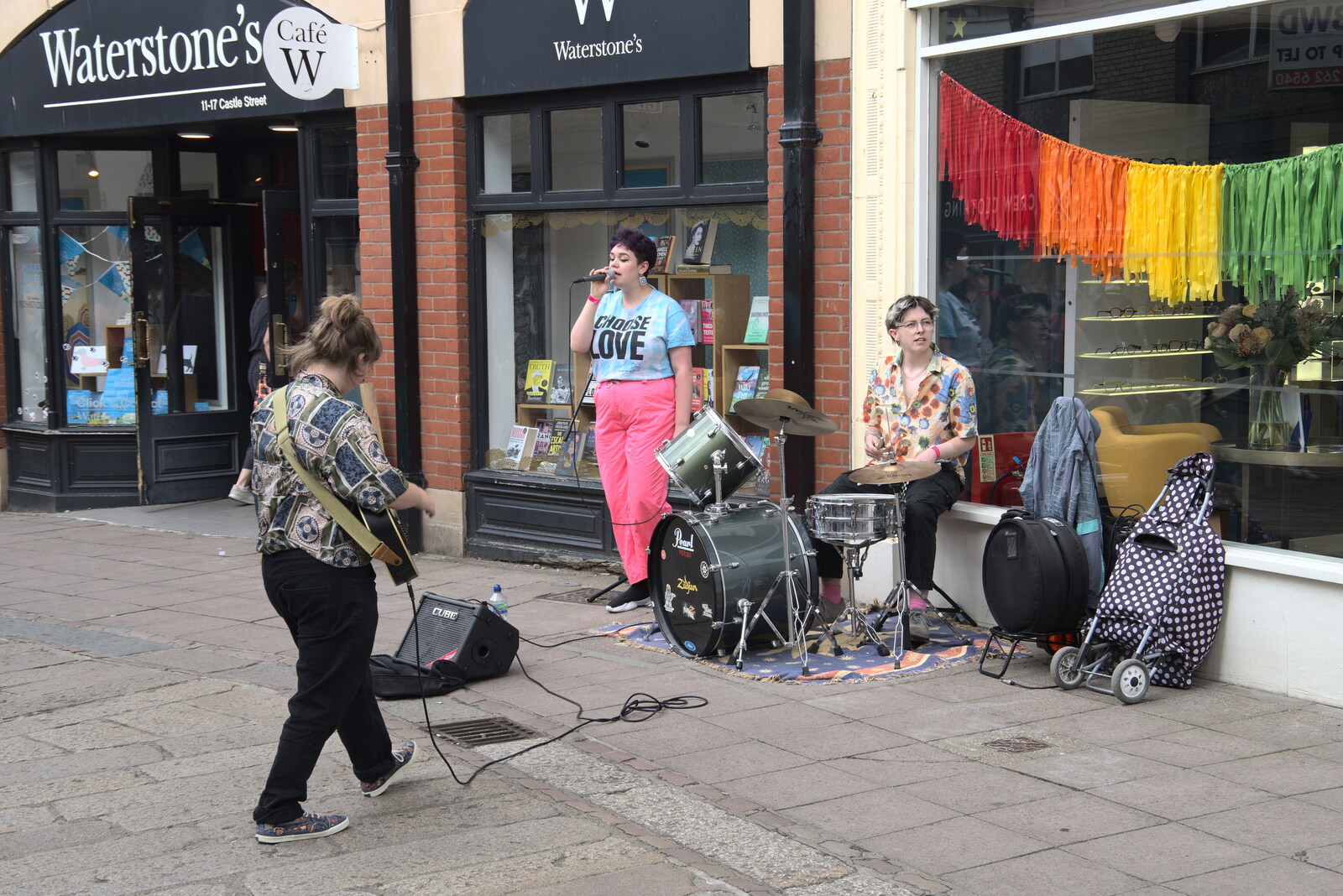 A music act on Castle Street from The Lord Mayor's Procession, Norwich, Norfolk - 2nd July 2022