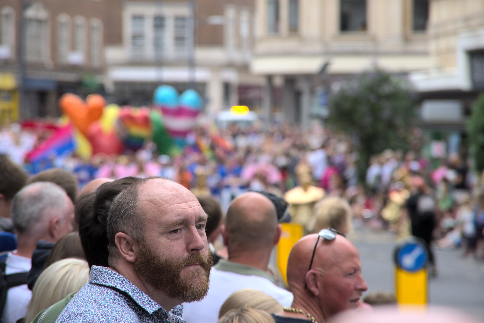 Looking out over the parade from The Lord Mayor's Procession, Norwich, Norfolk - 2nd July 2022