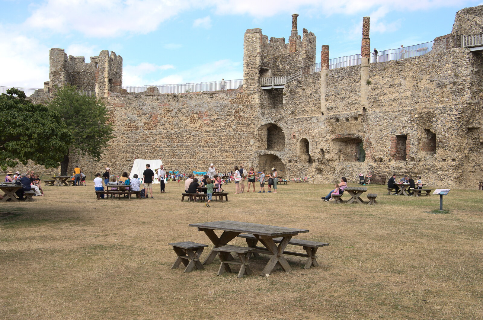 A Trip to Framlingham, Suffolk - 28th July 2022: Inside the castle walls