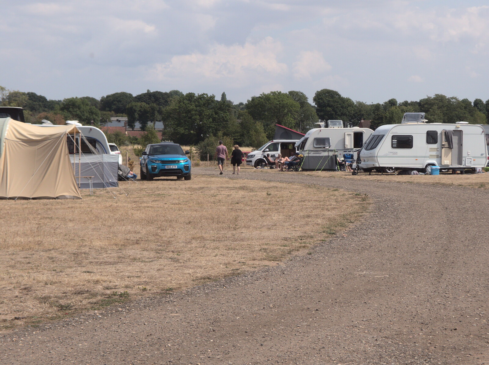 On a parched Old Buckenham campsite from A Trip to Old Buckenham Airfield, Norfolk - 6th August 2022