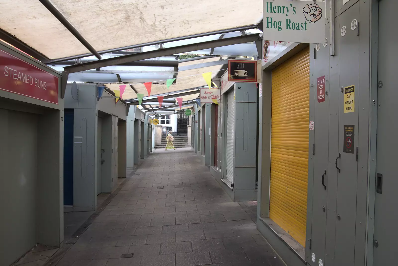 The market's closed down for the day, from A Norwich Trip, and Rob Folkard and Jo at The Bank, Eye, Suffolk - 20th August 2022