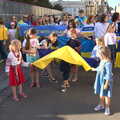 Anglesey Abbey and a #StandWithUkraine Demo, Cambridge - 24th August 2022, There's a small child under a flag