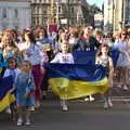 The march sets off, Anglesey Abbey and a #StandWithUkraine Demo, Cambridge - 24th August 2022