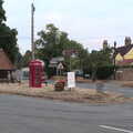 The BSCC at the Cross Keys, Redgrave, Suffolk - 25th August 2022, A red K6 phonebox on the green at Redgrave
