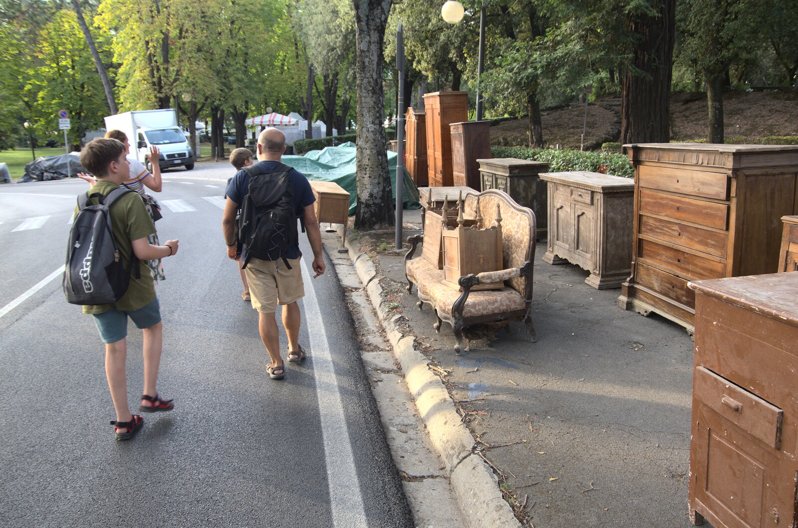 A Day by the Pool and a Festival Rehearsal, Arezzo, Italy - 3rd September 2022: We walk past a load of cool antique furniture
