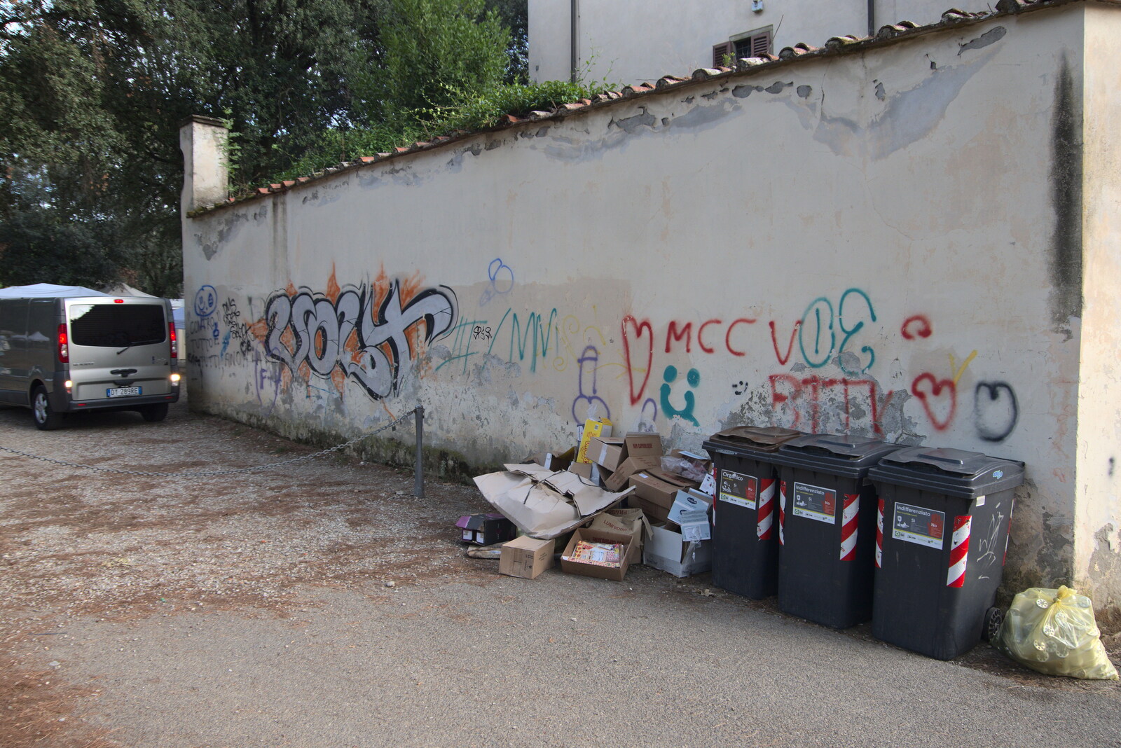 A Day by the Pool and a Festival Rehearsal, Arezzo, Italy - 3rd September 2022: Graffiti and bins near the cathedral