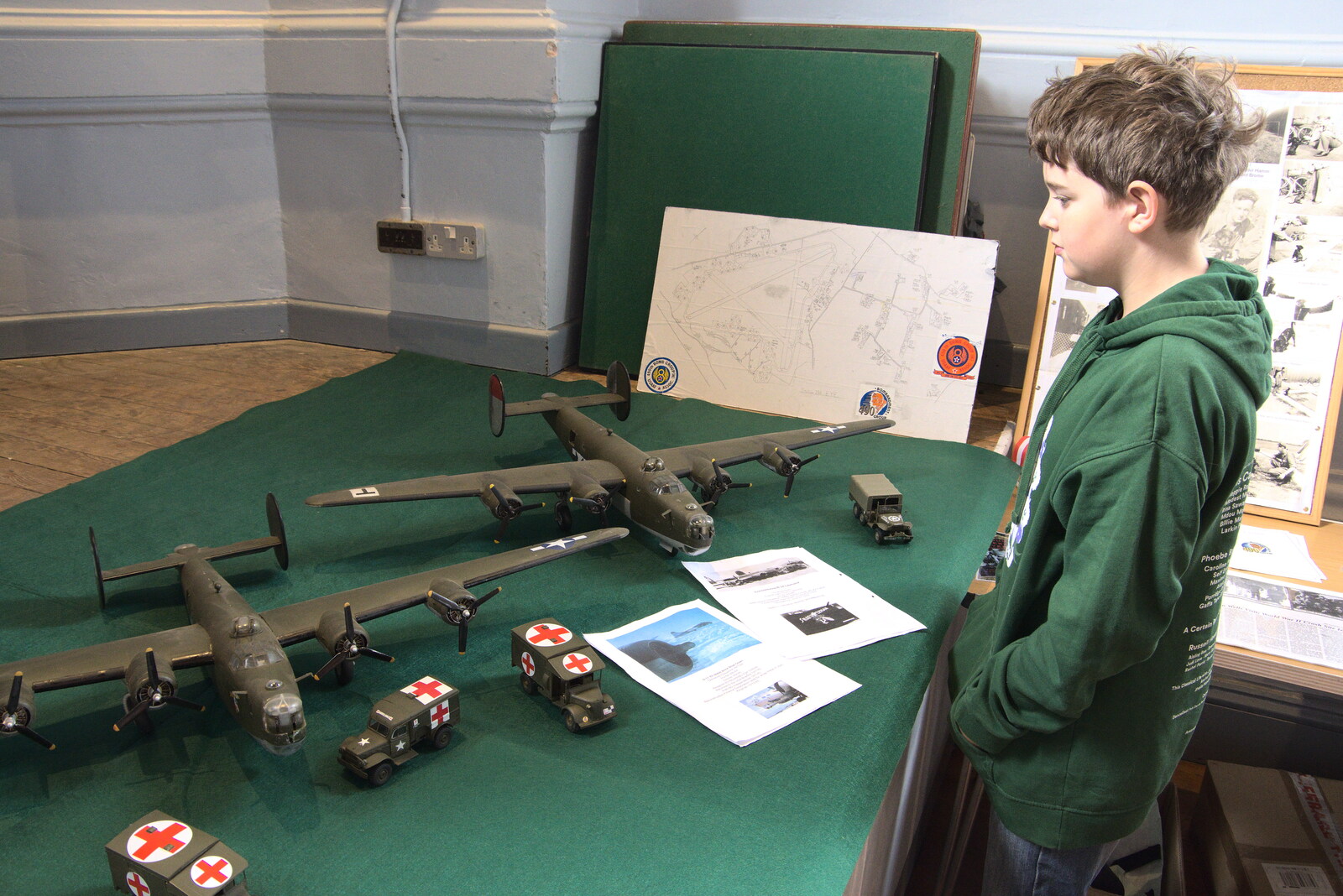 A Heritage Open Day, Eye, Suffolk - 18th September 2022: Fred looks at model B-24 Liberators