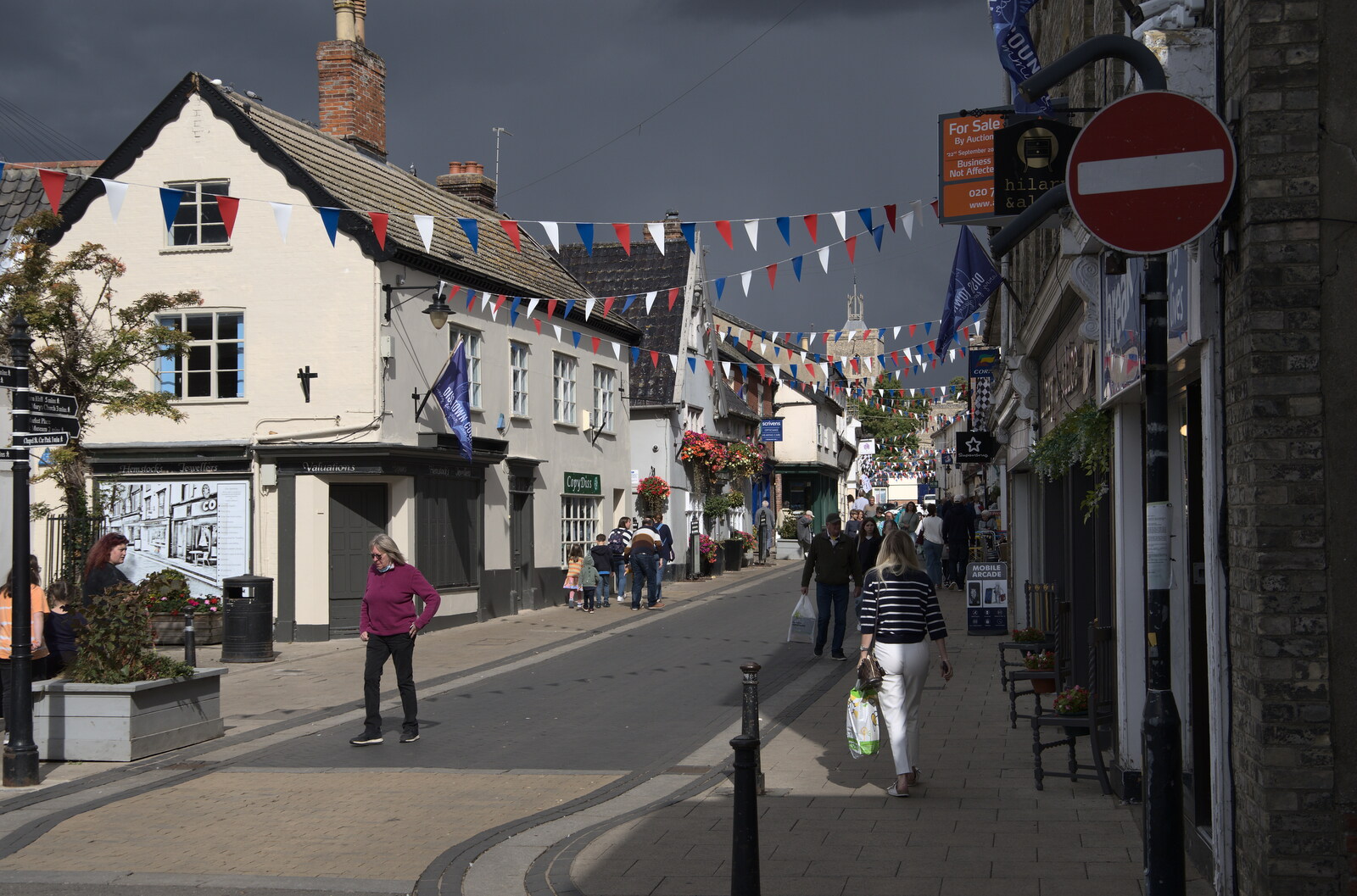 Mere Street in Diss from Thrandeston History, and Scouts Duck Race, Eye, Suffolk - 24th September 2022