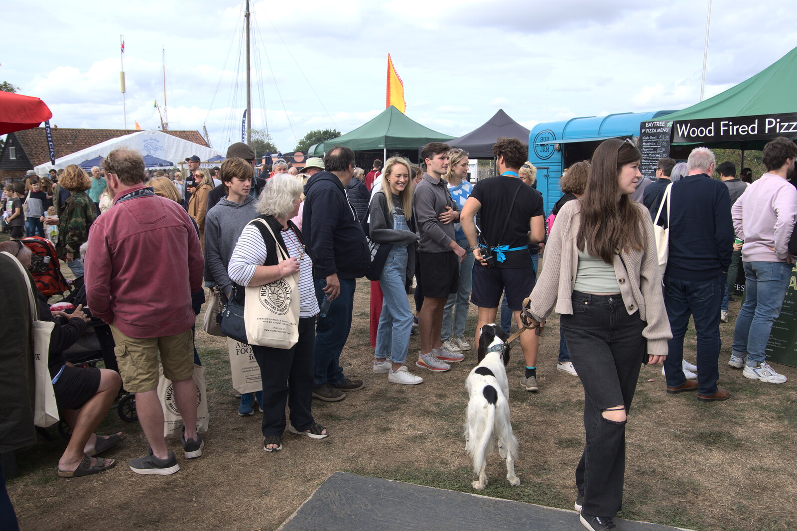 There are several queues for the food vans from The Aldeburgh Food Festival, Snape Maltings, Suffolk - 25th September 2022