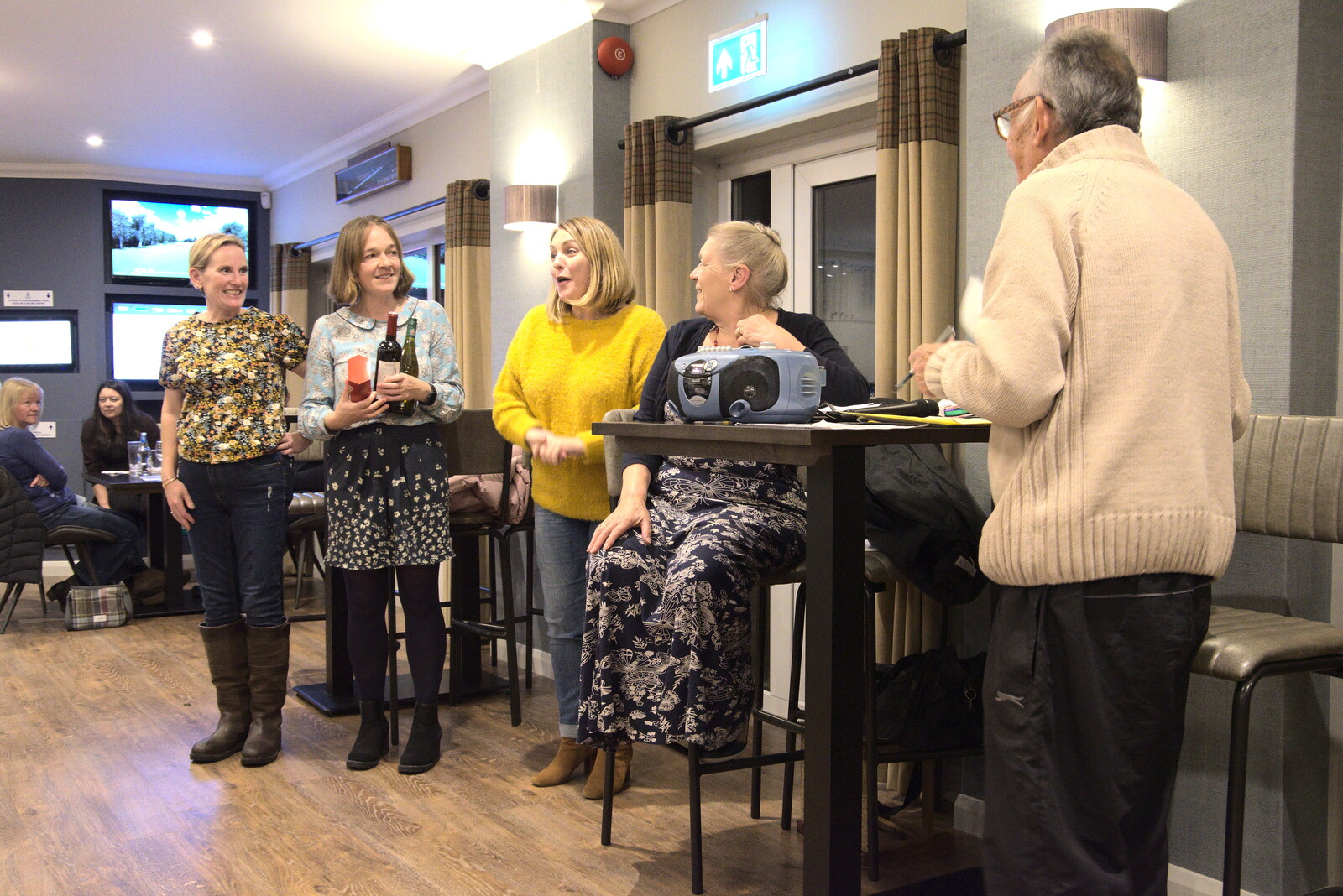 The winning team is announced from A Golf Club Quiz and a Church Fête, Eye, Suffolk - 15th October 2022