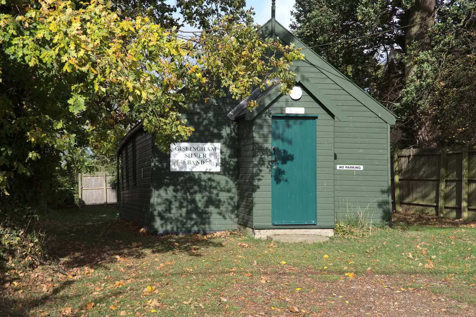 The band hut, surrounded by autumn trees, from A Few Hours at Alton Water, Stutton, Suffolk - 22nd October 2022