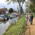We walk past the river in Beccles, An Afternoon in Beccles, Suffolk - 26th October 2022
