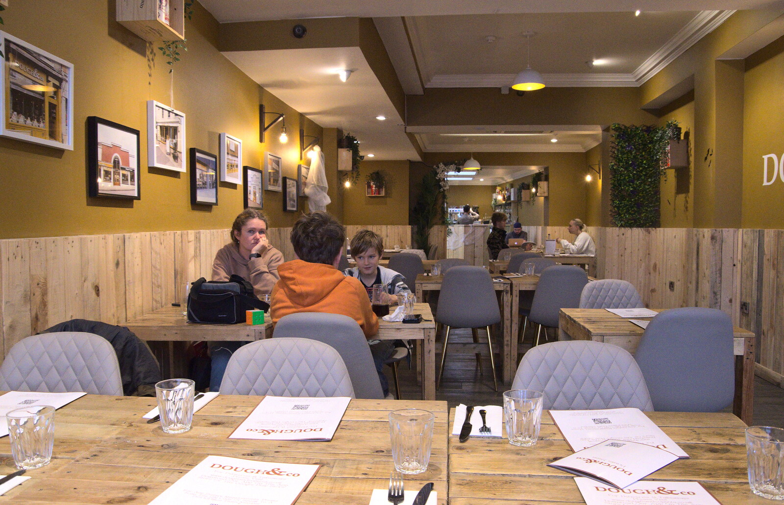 Pizza and Pasta in Bury St. Edmunds, Suffolk - 30th October 2022: Hanging out in Dough & Co