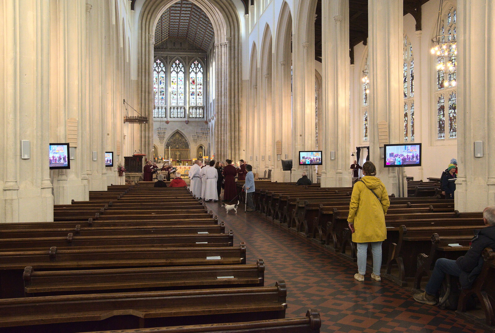 Pizza and Pasta in Bury St. Edmunds, Suffolk - 30th October 2022: We have a look inside the Cathedral