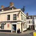 The Three Tuns pub on Earsham Street, A Postcard from Bungay, Suffolk - 2nd November 2022