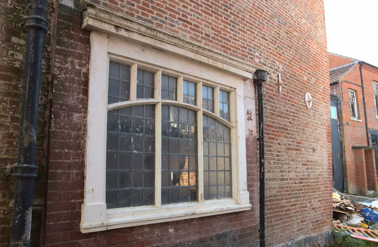 There's a nice original window, from A Postcard from Bungay, Suffolk - 2nd November 2022