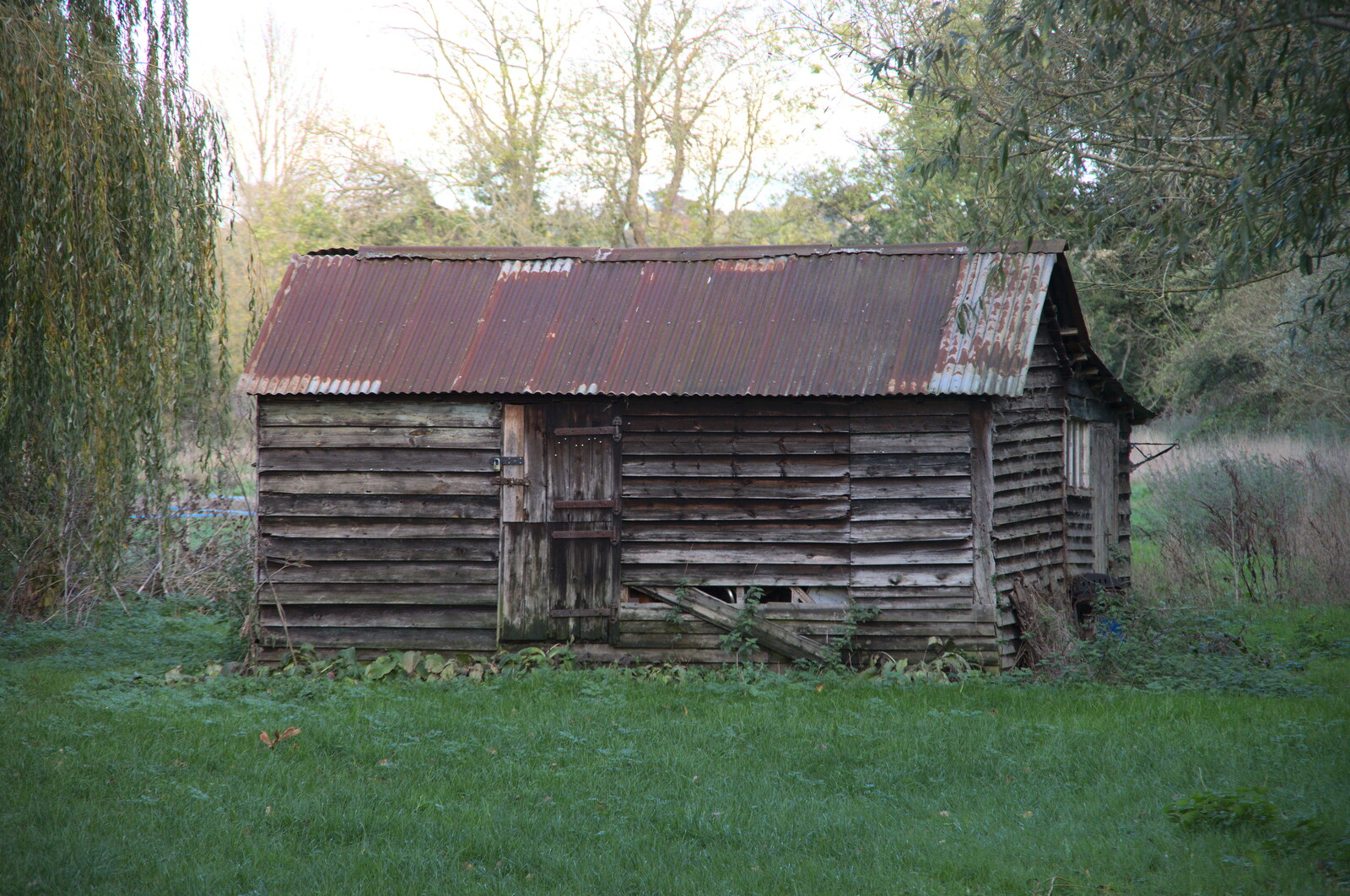 A Postcard from Flatford and Dedham, Suffolk and Essex, 9th November 2022: A derelict hut in a field