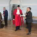 Bruce chats to the Mayor of Eye, The Scouts' Remembrance Day Parade, Eye, Suffolk - 13th November 2022