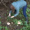 Isobel gets a close-up mushroom photo, The Scouts' Remembrance Day Parade, Eye, Suffolk - 13th November 2022