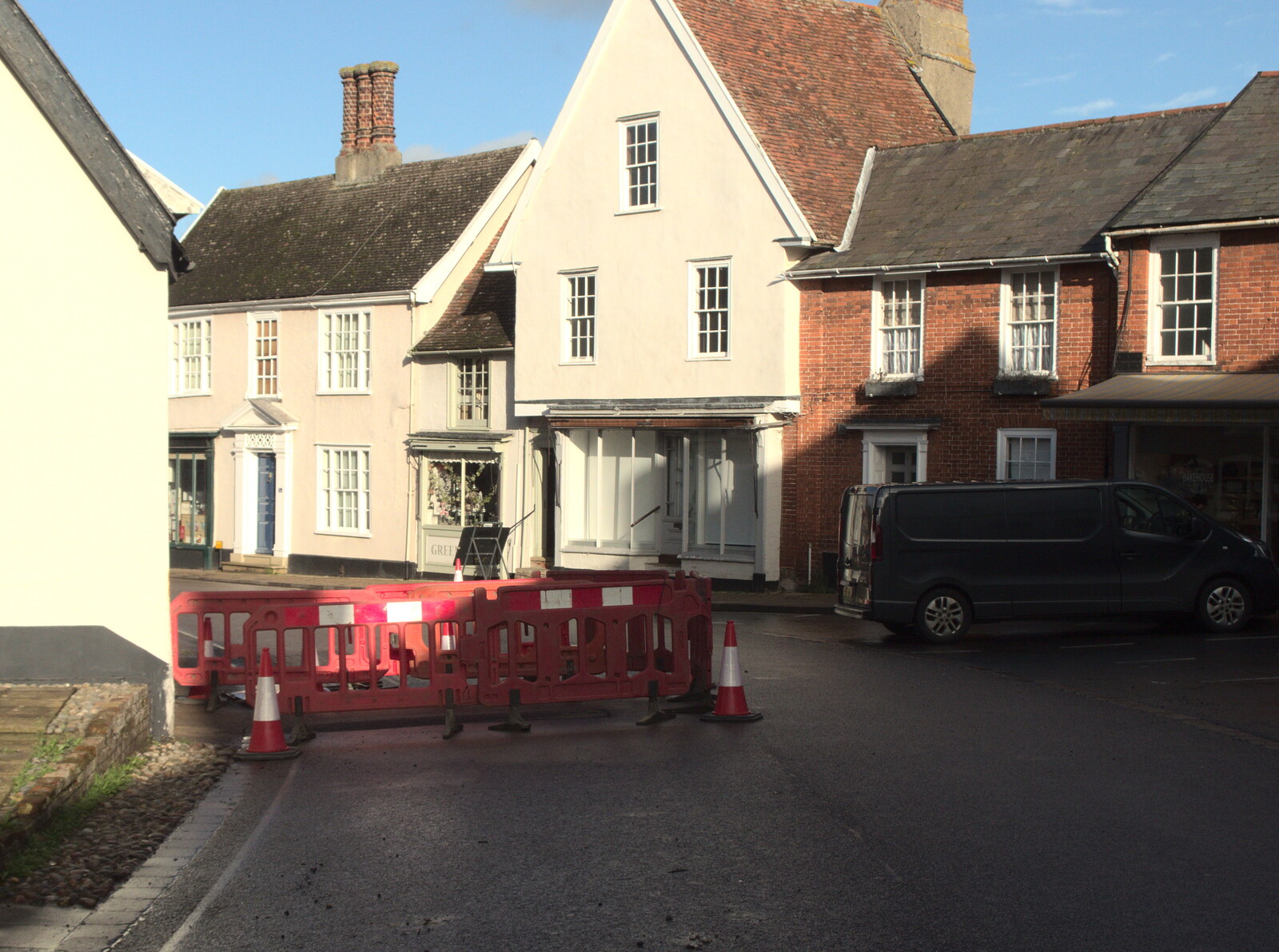 Broad Street in Eye is closed from The GSB at Wickham Skeith, Suffolk - 19th November 2022