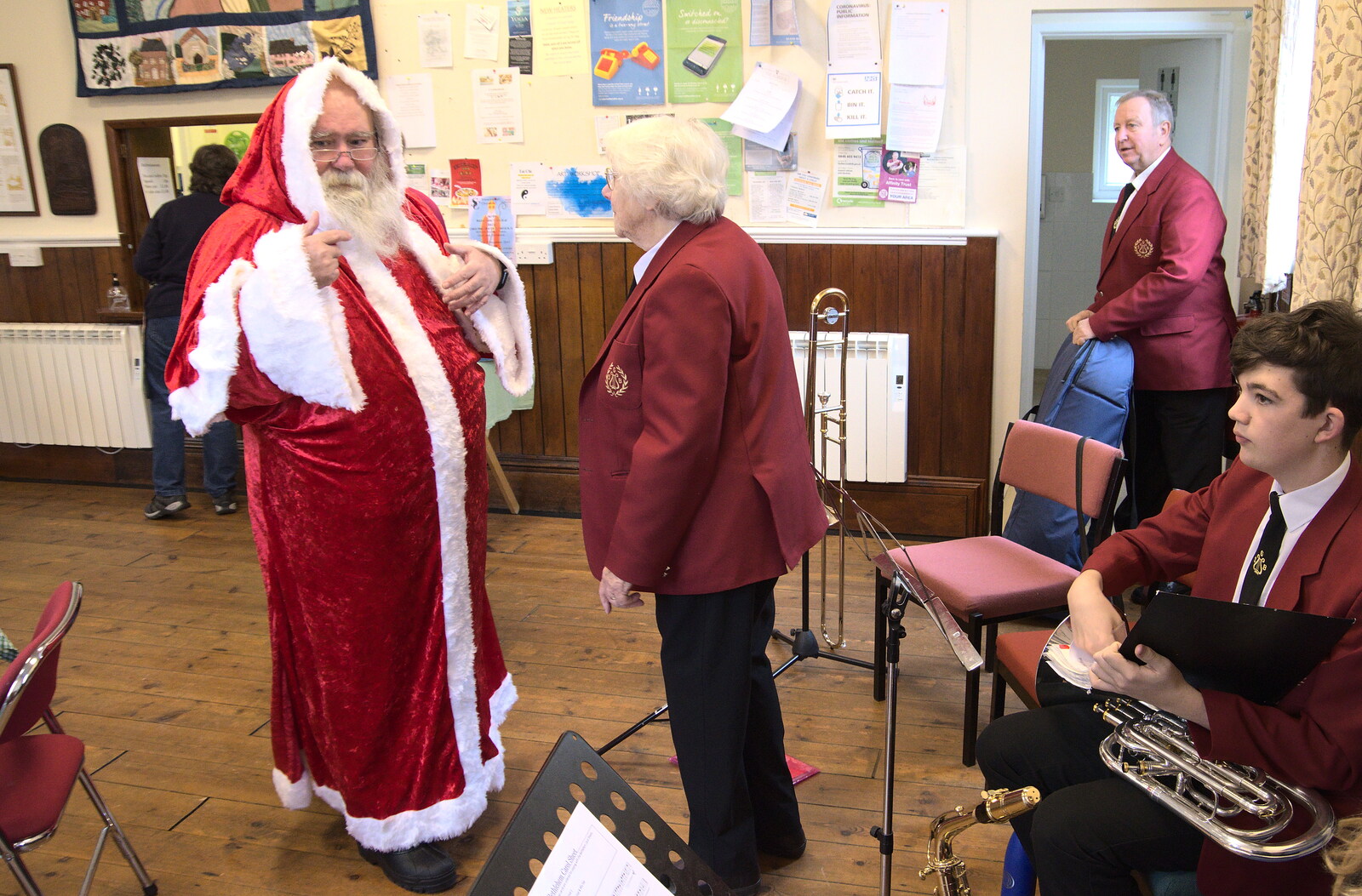 Adrian really is Santa Claus from The GSB at Wickham Skeith, Suffolk - 19th November 2022