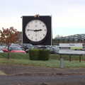 The giant backwards clock is still there, Lunch in Norwich and the GSB at Gislingham, Suffolk - 26th November 2022