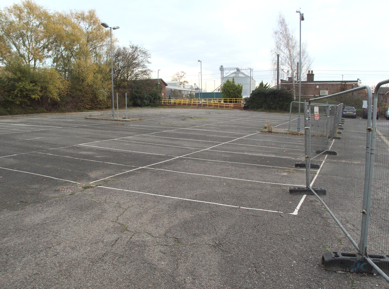 The car park has been mysteriously halved from Lunch in Norwich and the GSB at Gislingham, Suffolk - 26th November 2022