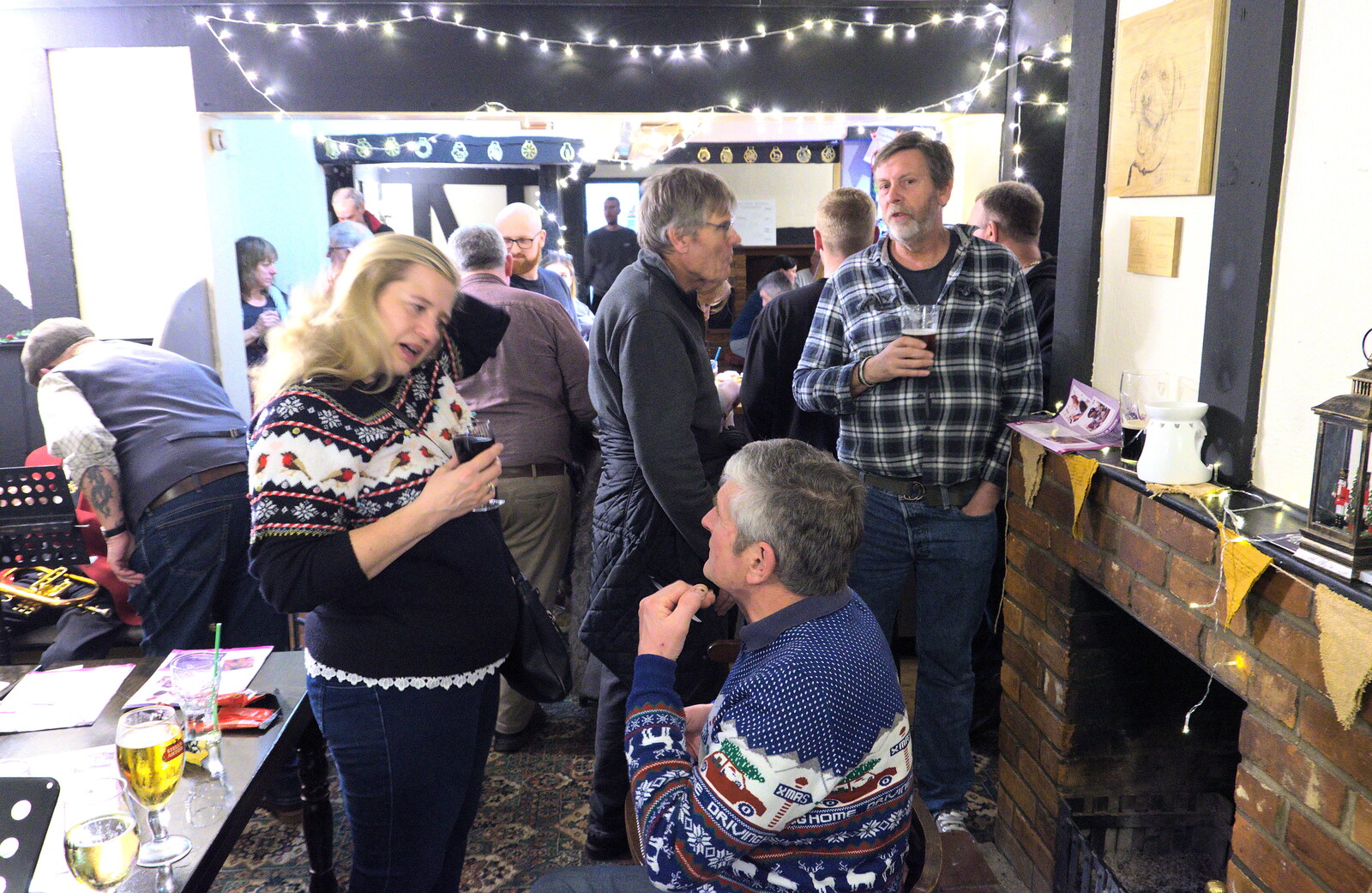 More chatting in the Cherry Tree from The Gislingham Silver Band at Thornham and Yaxley, Suffolk - 19th December 2022