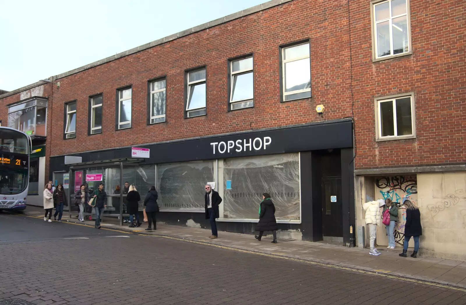 The back entrance of the defunct Topshop, from Christmas Day and Other Stuff, Diss, Brome and Norwich - 25th December 2022