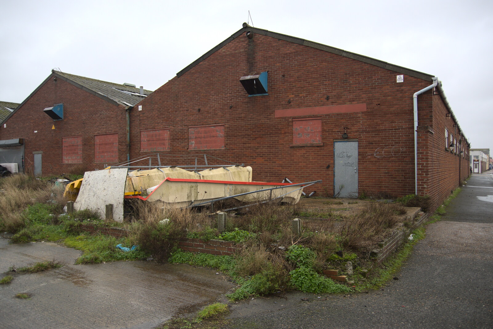 More Yarmouth dereliction from The Hippodrome Christmas Spectacular, Great Yarmouth, Norfolk - 29th December 2022