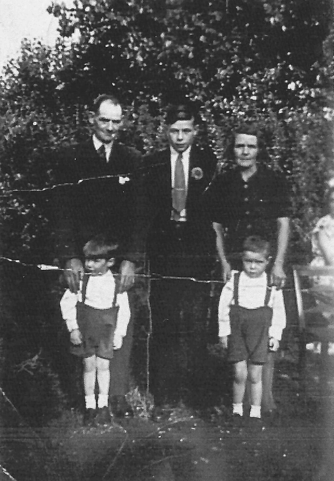 The Grandad Archive, Various Locations - 7th January 2023: Trevor with parents and younger brothers
