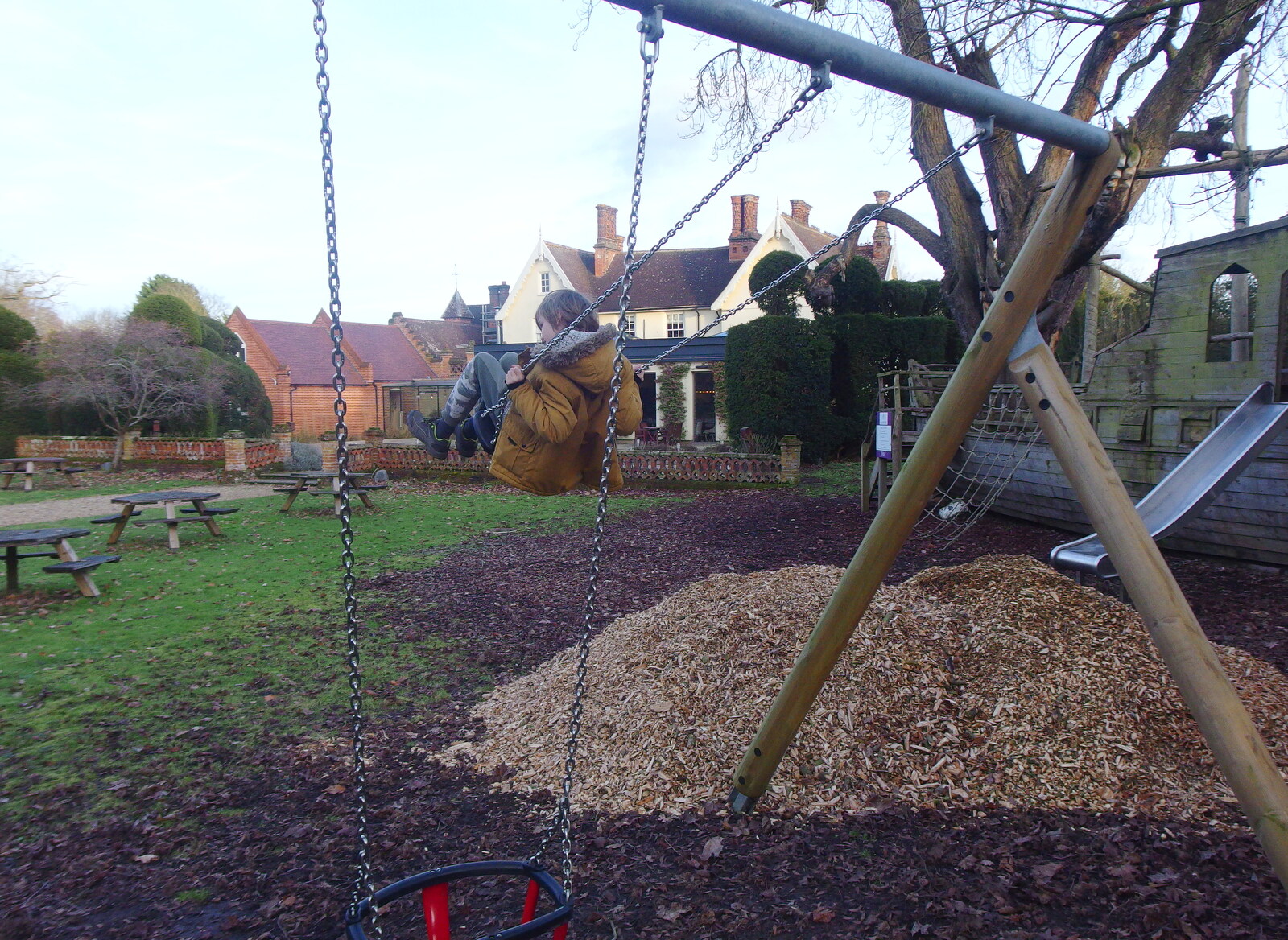 Time for a swing from A Trip to Ampersand, Sawmills Road, Diss - 27th January 2023