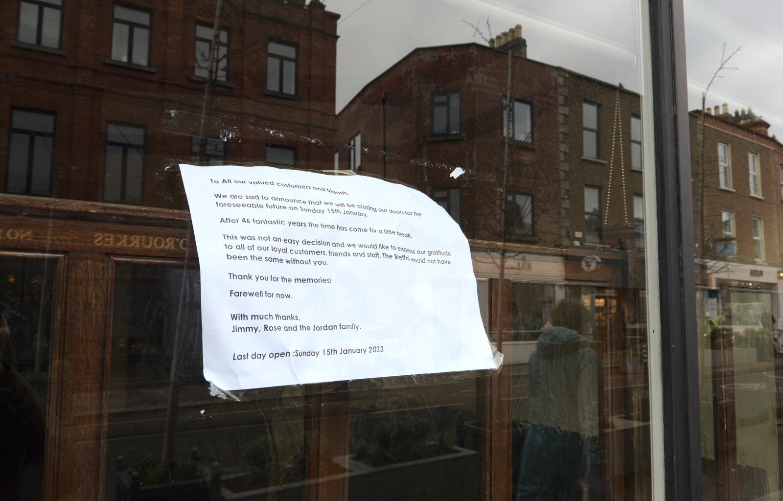 The End of the Breffni, Blackrock, Dublin - 18th February 2023: A letter to customers is stuck up in the window