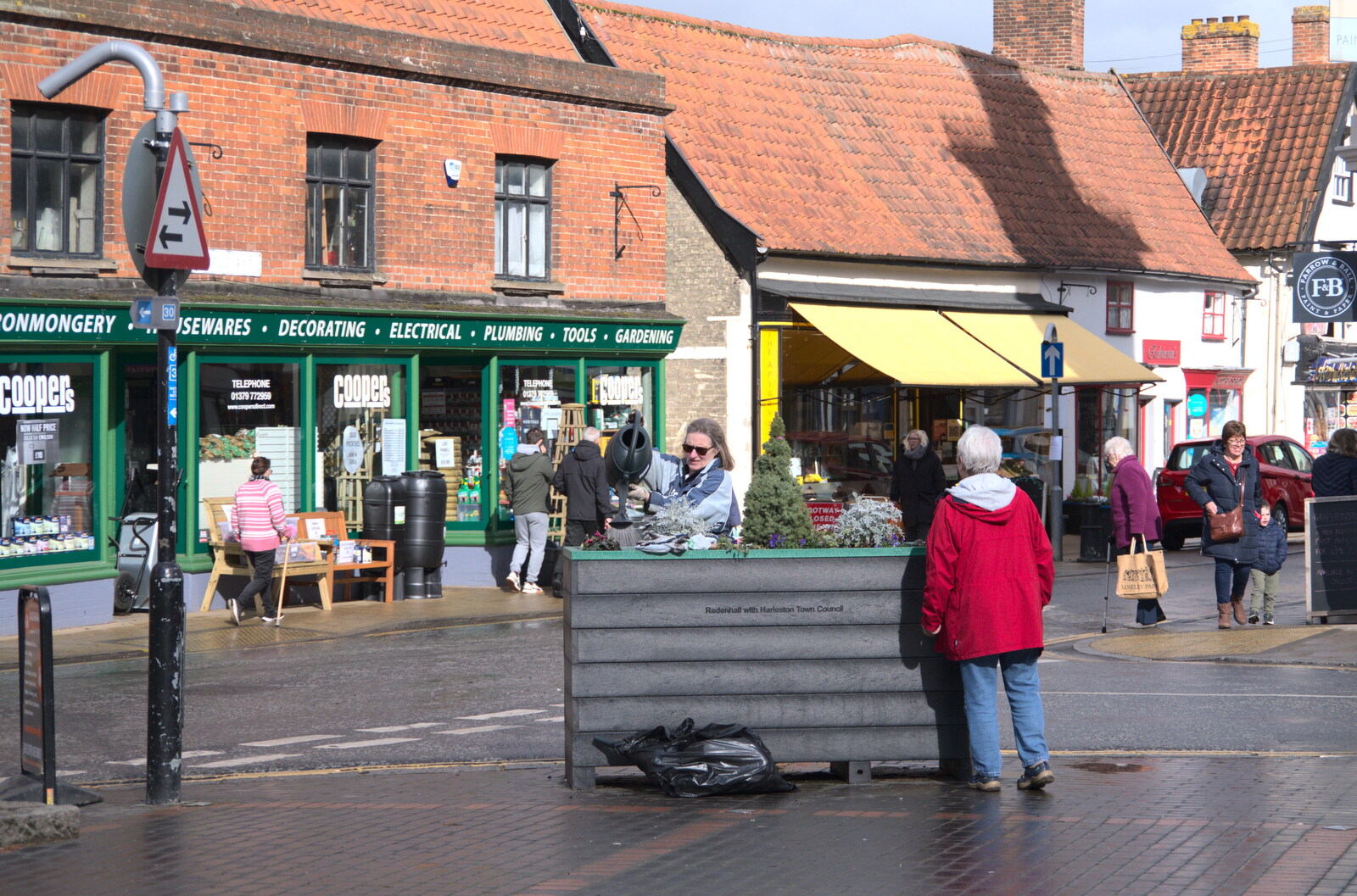 Lunch in Harleston, Norfolk - 1st March 2023: The outdoor flower tubs are repotted