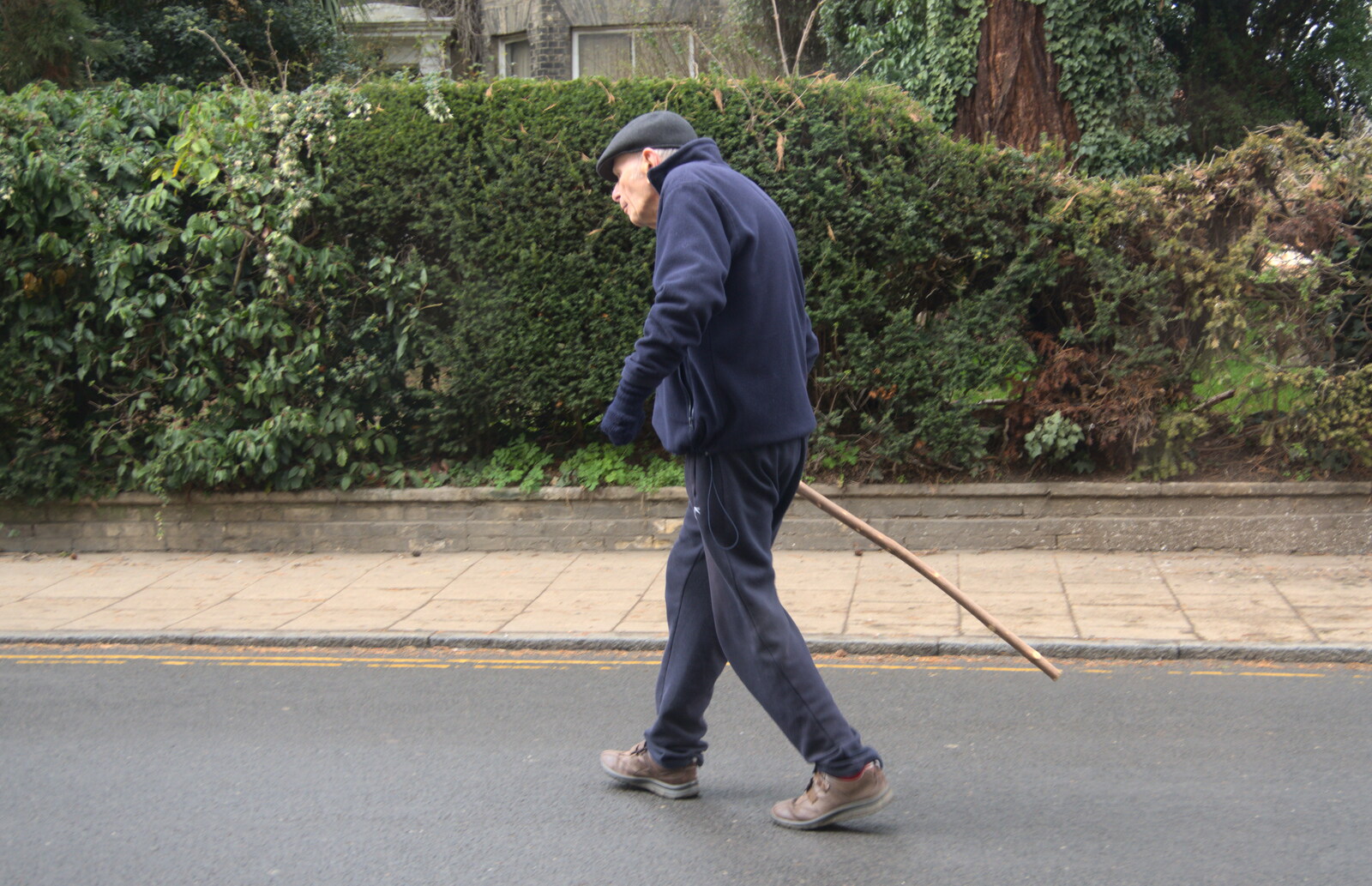 Lunch in Harleston, Norfolk - 1st March 2023: An old geezer takes forever to cross the road
