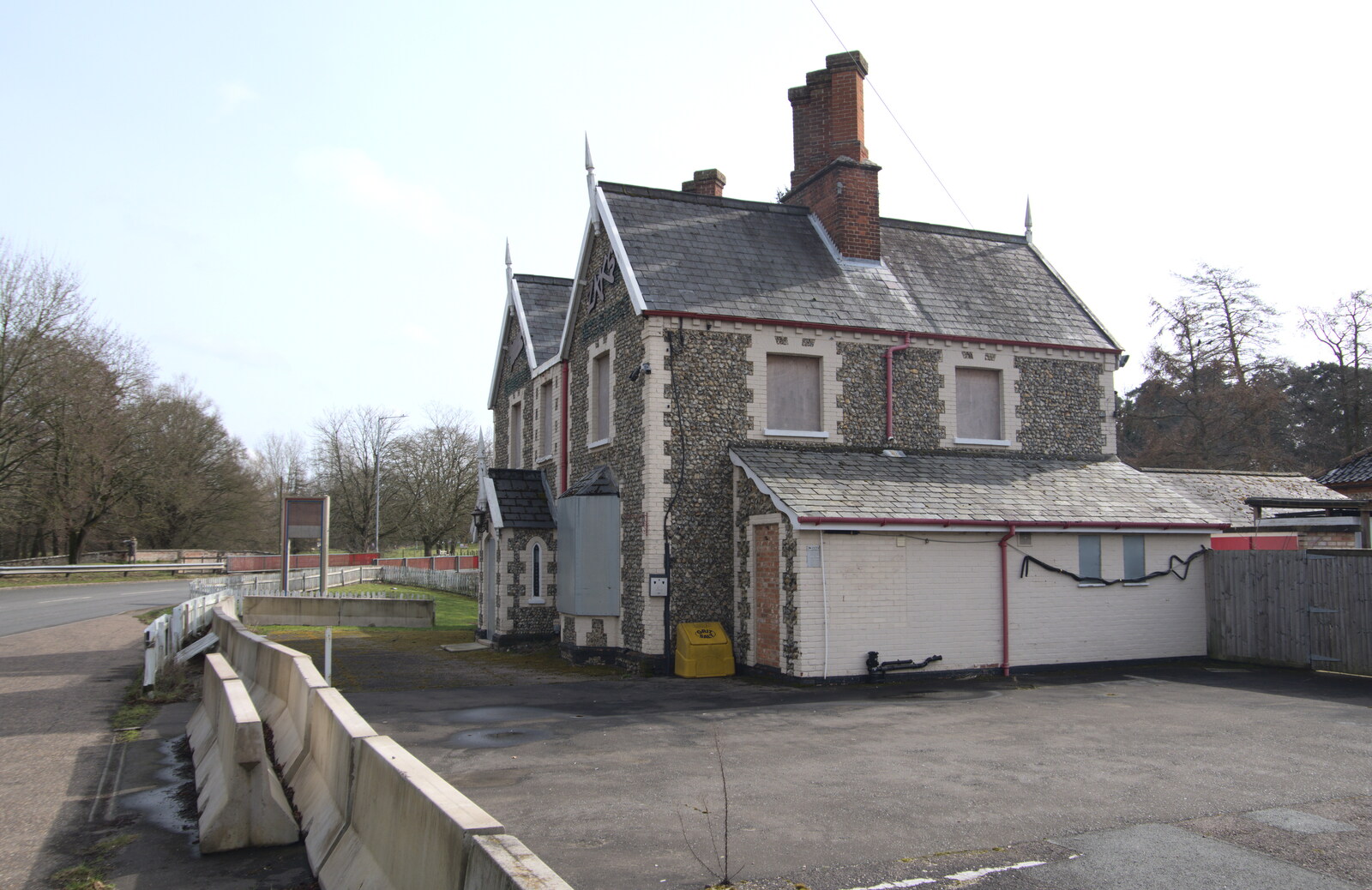 A derelict pub on the roundabout from A Postcard from Thetford, Norfolk - 15th March 2023