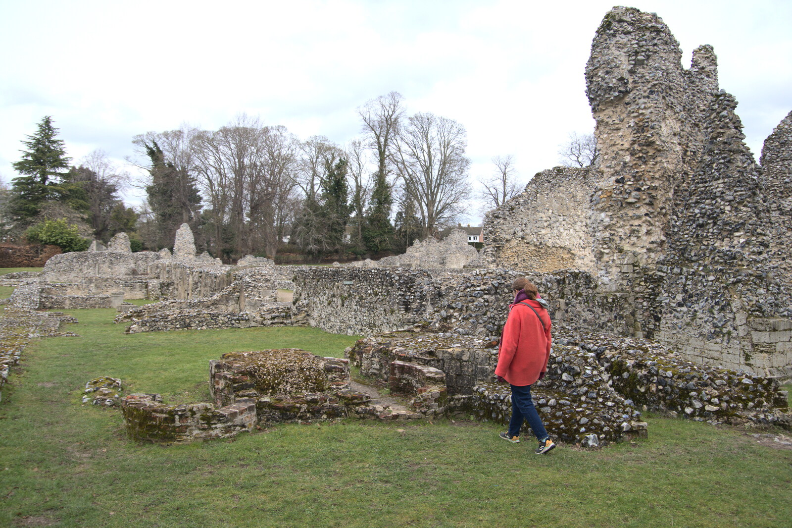 Isobel looks at some more ruins from A Postcard from Thetford, Norfolk - 15th March 2023