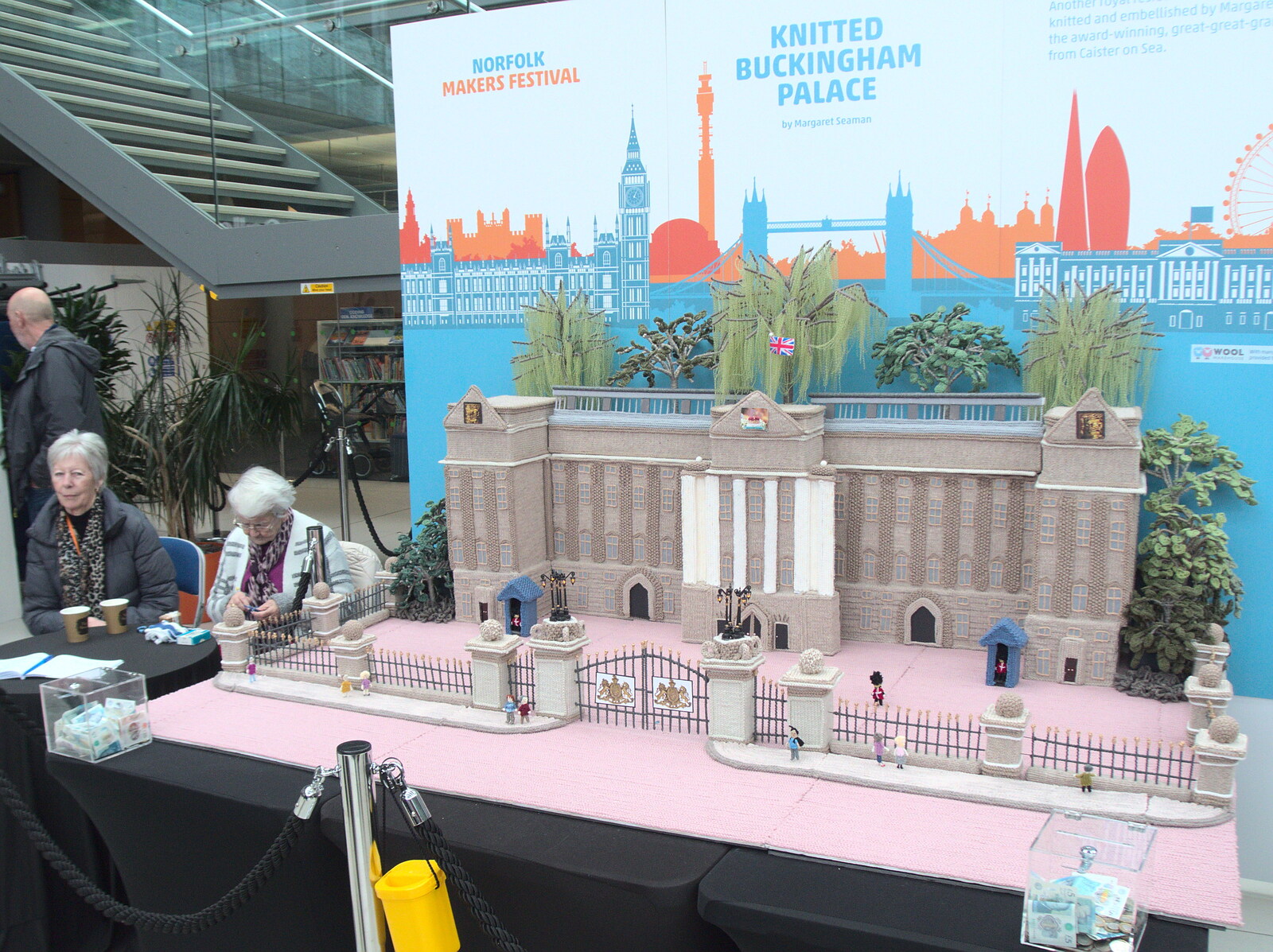 An entire knitted Buckingham Palace from It's a Stitch Up: A Trip to Norwich, Norfolk - 18th March 2023
