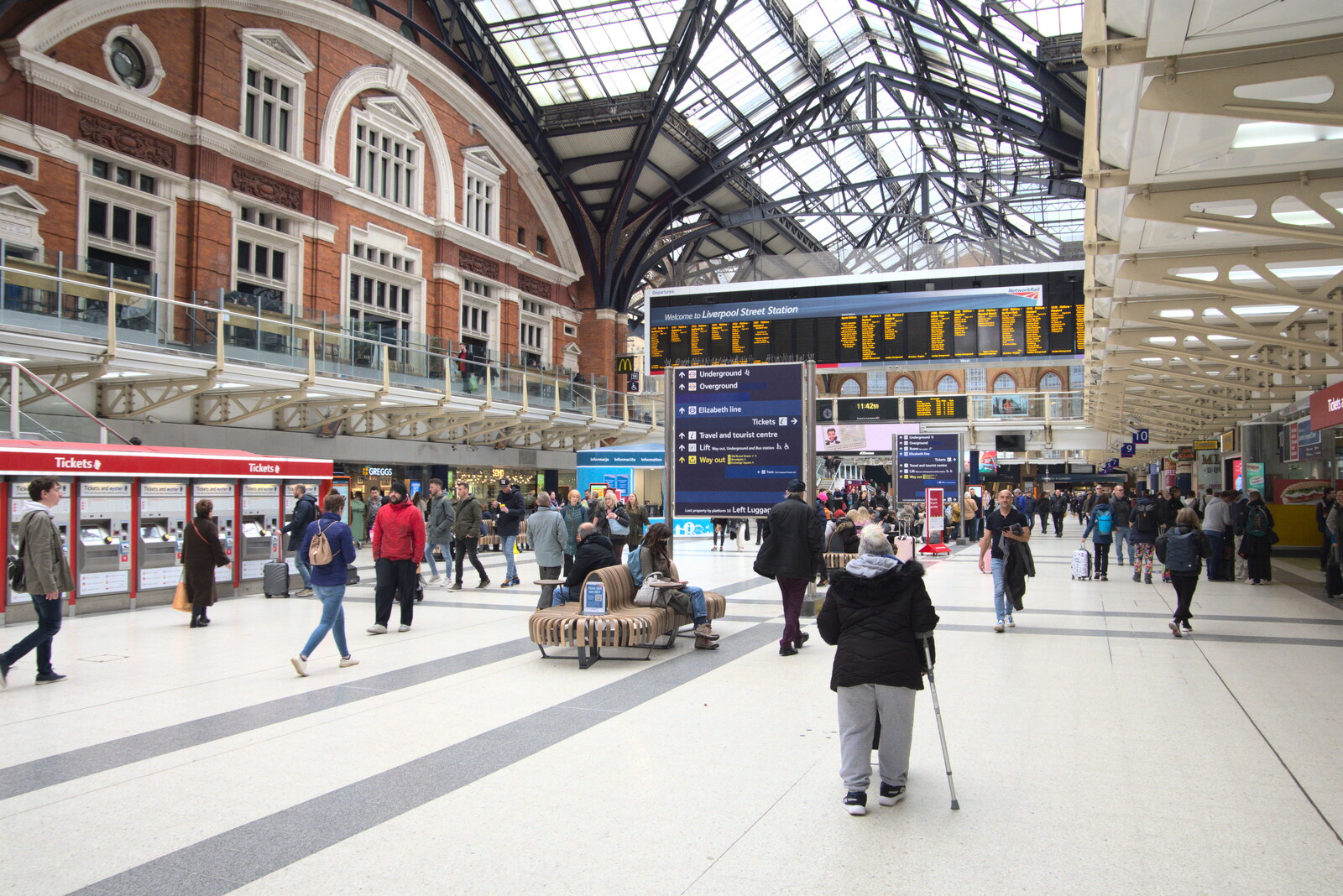 Liverpool Street Station's main concourse from A Day in New Milton, Hampshire - 3rd April 2023