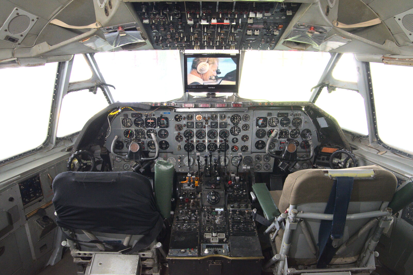 A cool simulator cockpit of a Vickers Vanguard from A Day in New Milton, Hampshire - 3rd April 2023